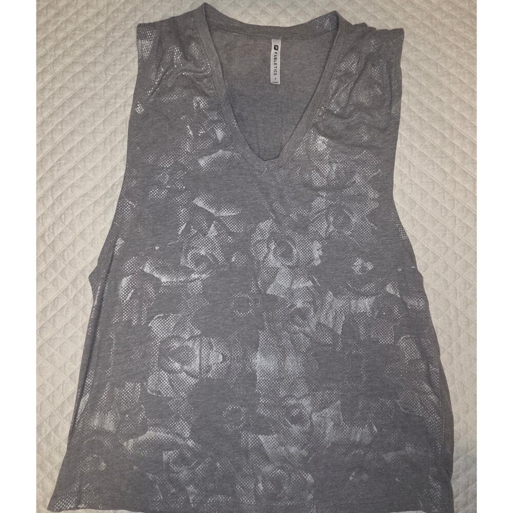 Fabletics women’s sleeveless V-neck tank top size Small